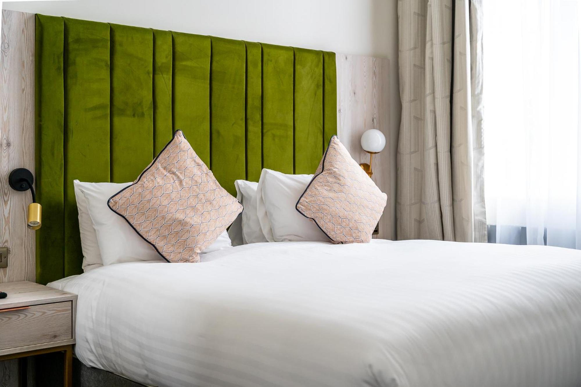 Trafford Hall Hotel Manchester, Trademark Collection By Wyndham エクステリア 写真