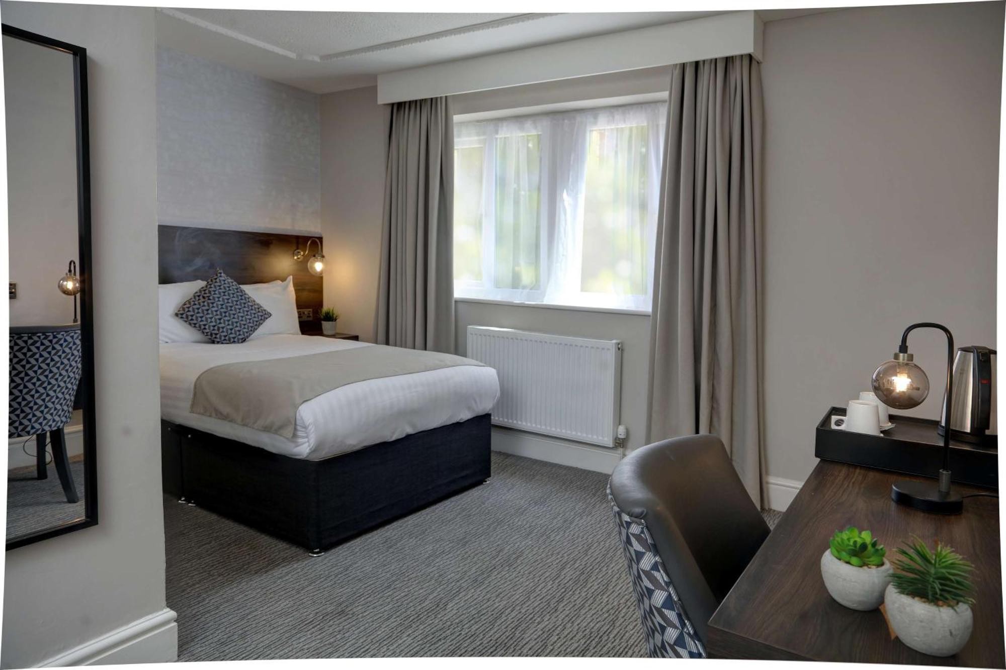 Trafford Hall Hotel Manchester, Trademark Collection By Wyndham エクステリア 写真