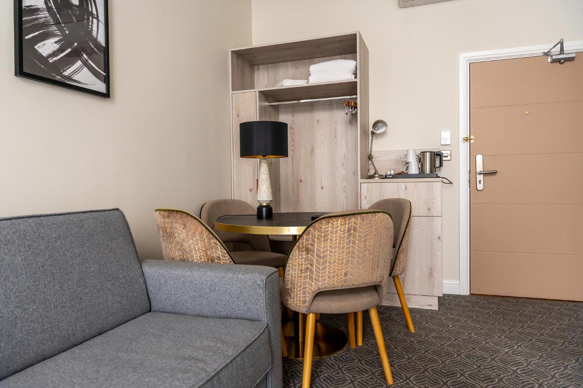 Trafford Hall Hotel Manchester, Trademark Collection By Wyndham エクステリア 写真